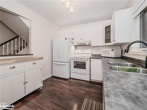 97 Southbank Drive, Bracebridge, ON - Indoor Photo Showing Kitchen With Double Sink