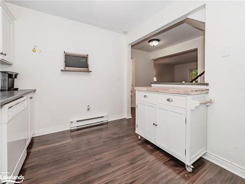 97 Southbank Drive, Bracebridge, ON - Indoor Photo Showing Kitchen