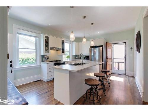 439 Birch Street, Collingwood, ON - Indoor Photo Showing Kitchen With Upgraded Kitchen