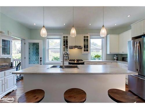 439 Birch Street, Collingwood, ON - Indoor Photo Showing Kitchen With Stainless Steel Kitchen