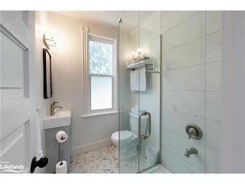 439 Birch Street, Collingwood, ON - Indoor Photo Showing Bathroom