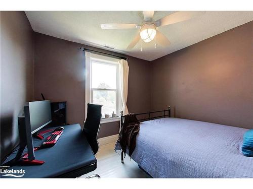 439 Birch Street, Collingwood, ON - Indoor Photo Showing Bedroom