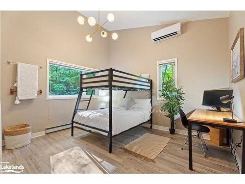 1059 Torpitt Road, Severn Bridge, ON - Indoor Photo Showing Bedroom