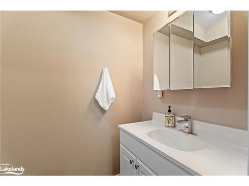 1059 Torpitt Road, Severn Bridge, ON - Indoor Photo Showing Bathroom