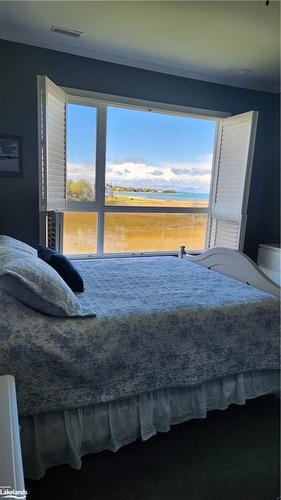 638 Johnston Park Avenue, Collingwood, ON - Indoor Photo Showing Bedroom