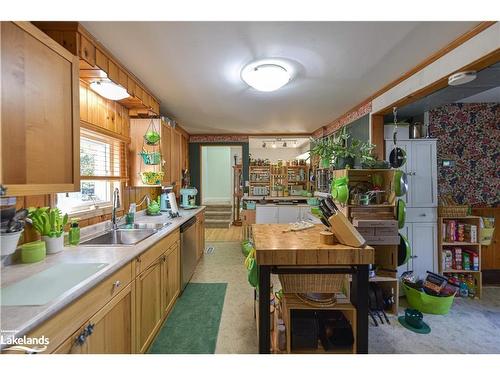 35 Adair Street, Orillia, ON - Indoor Photo Showing Kitchen With Double Sink