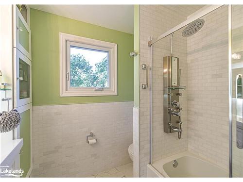 35 Adair Street, Orillia, ON - Indoor Photo Showing Bathroom