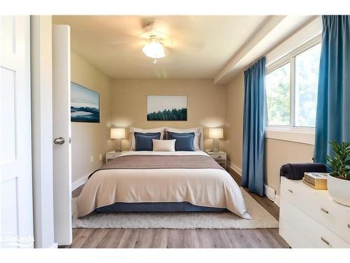 602 Tenth Street, Collingwood, ON - Indoor Photo Showing Bedroom