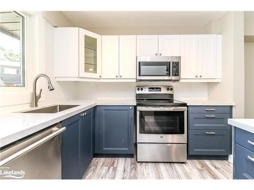 602 Tenth Street, Collingwood, ON - Indoor Photo Showing Kitchen With Upgraded Kitchen