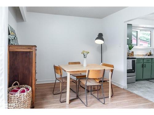 160 Melrose Avenue, Wasaga Beach, ON - Indoor Photo Showing Dining Room