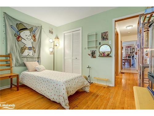 14 Saint Vincent Street, Collingwood, ON - Indoor Photo Showing Bedroom