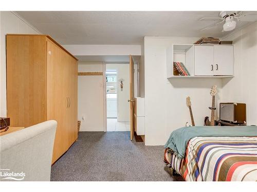 14 Saint Vincent Street, Collingwood, ON - Indoor Photo Showing Bedroom