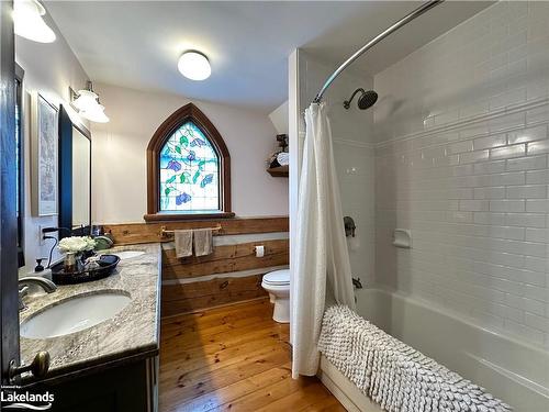 115 Tyrol Ave, The Blue Mountains, ON - Indoor Photo Showing Bathroom