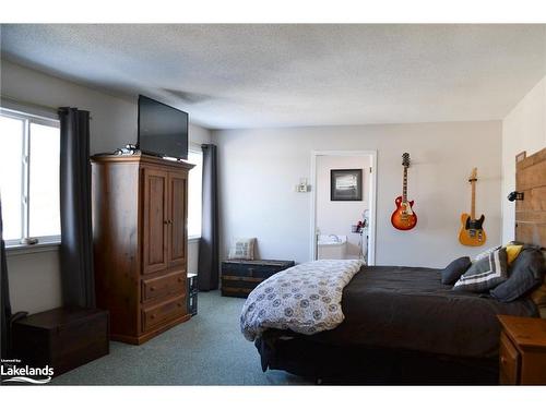 204 Mineral Springs Road, Huntsville, ON - Indoor Photo Showing Bedroom