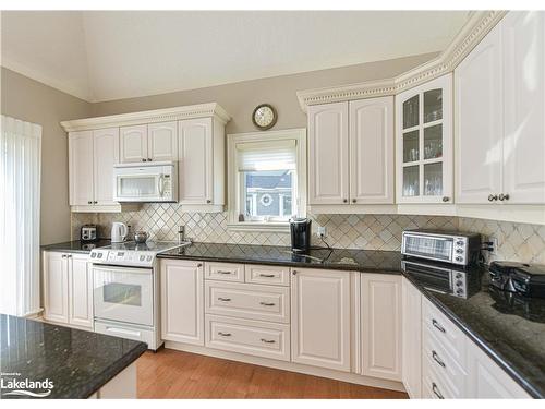 50-5 Invermara Court, Orillia, ON - Indoor Photo Showing Kitchen