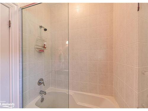 50-5 Invermara Court, Orillia, ON - Indoor Photo Showing Bathroom