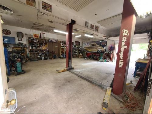 204 Mineral Springs Road, Huntsville, ON - Indoor Photo Showing Garage