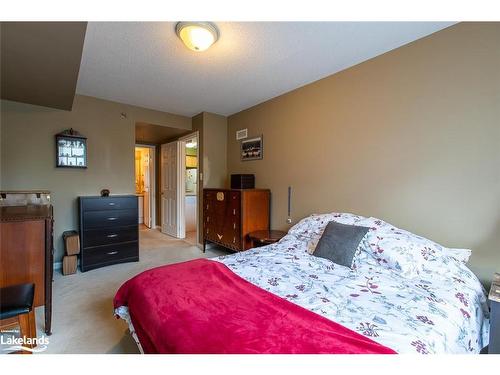 211-16 Westbury Road, Wasaga Beach, ON - Indoor Photo Showing Bedroom