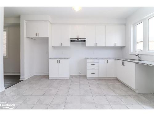 5 Amber Drive, Wasaga Beach, ON - Indoor Photo Showing Kitchen