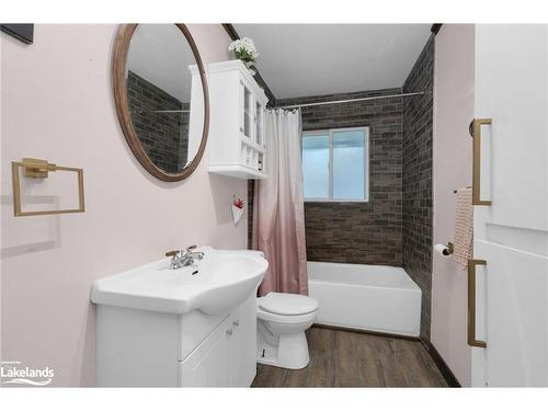 54 Machar Strong Boundary Road, South River, ON - Indoor Photo Showing Bathroom