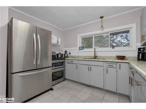 54 Machar Strong Boundary Road, South River, ON - Indoor Photo Showing Kitchen