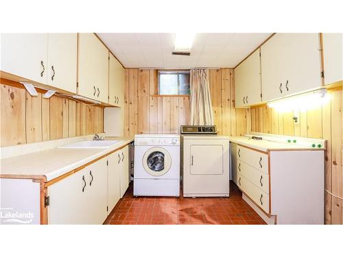 P13-25 Redstone Path, Toronto, ON - Indoor Photo Showing Laundry Room