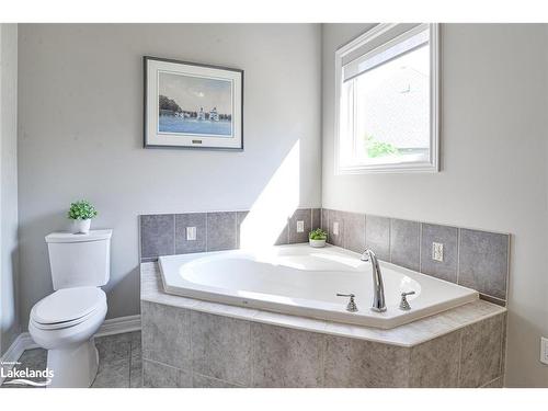 24 Westwind Court, Gravenhurst, ON - Indoor Photo Showing Bathroom