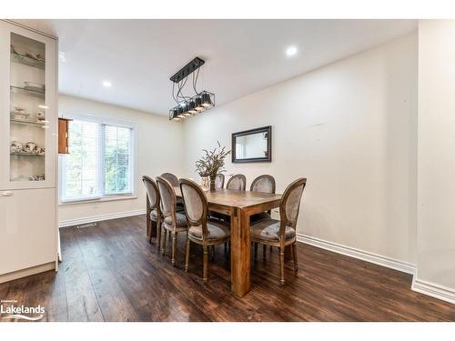 92 Oldhill Street, Richmond Hill, ON - Indoor Photo Showing Dining Room