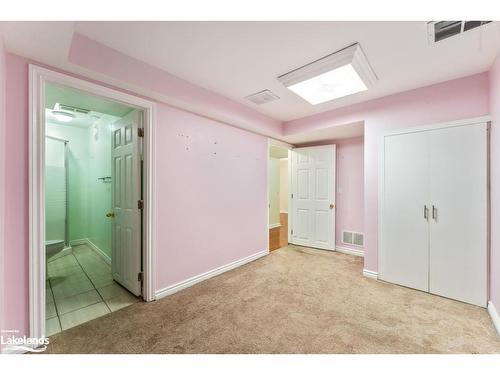 92 Oldhill Street, Richmond Hill, ON - Indoor Photo Showing Other Room