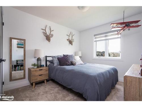 100 Mclean Avenue, Collingwood, ON - Indoor Photo Showing Bedroom