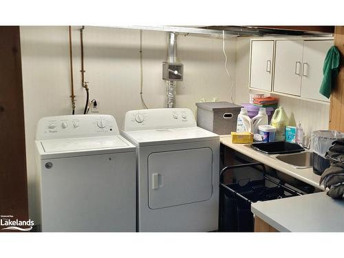 180 Wagner Street, Gravenhurst, ON - Indoor Photo Showing Laundry Room