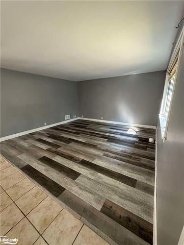 56 Smallman Drive, Wasaga Beach, ON - Indoor Photo Showing Other Room