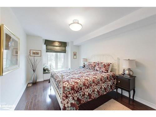 10-209707 26 Highway, The Blue Mountains, ON - Indoor Photo Showing Bedroom