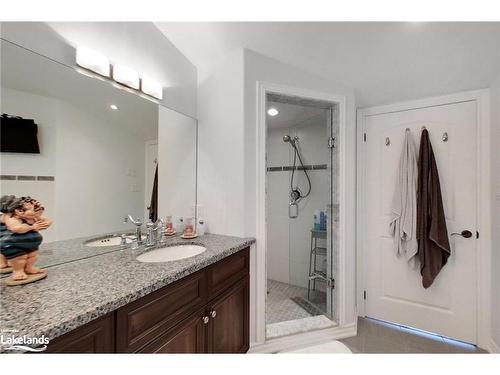 10-209707 26 Highway, The Blue Mountains, ON - Indoor Photo Showing Bathroom