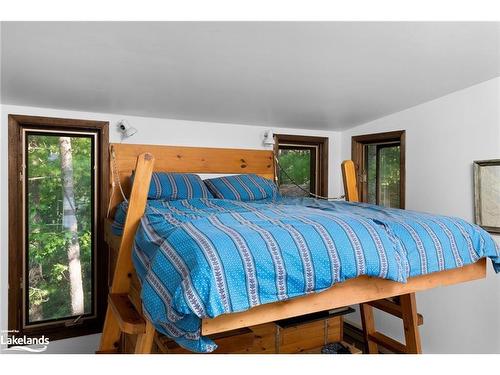 1118 Tomingas Road, Gravenhurst, ON - Indoor Photo Showing Bedroom