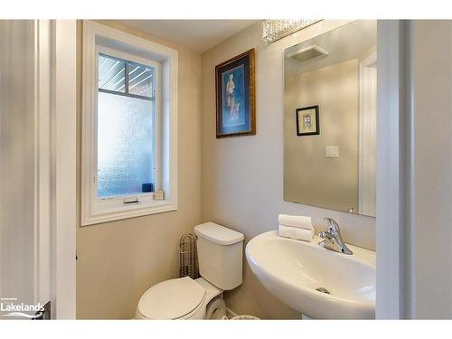 4 Archer Avenue, Collingwood, ON - Indoor Photo Showing Bathroom