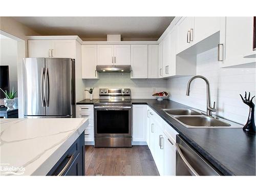 4 Archer Avenue, Collingwood, ON - Indoor Photo Showing Kitchen With Stainless Steel Kitchen With Double Sink