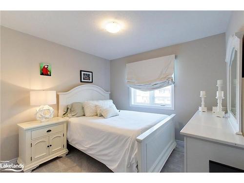 4 Archer Avenue, Collingwood, ON - Indoor Photo Showing Bedroom