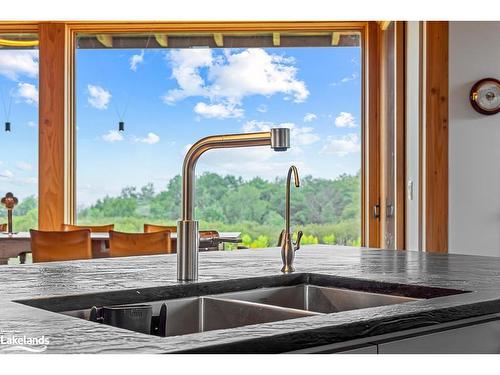 827834 Mulmur-Nottawasaga Townline, Creemore, ON - Indoor Photo Showing Kitchen With Double Sink