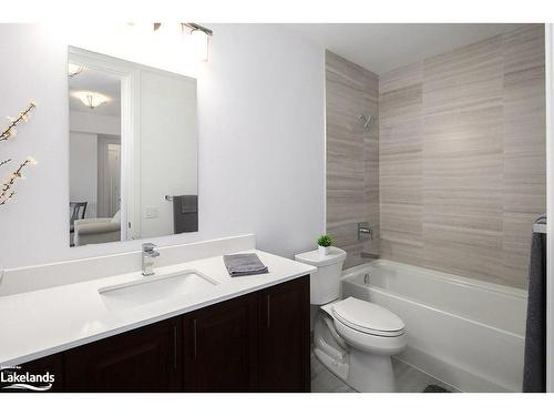 408-1 Hume Street, Collingwood, ON - Indoor Photo Showing Bathroom