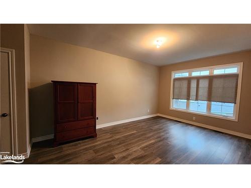 11 Prescott Crescent, Bracebridge, ON - Indoor Photo Showing Other Room