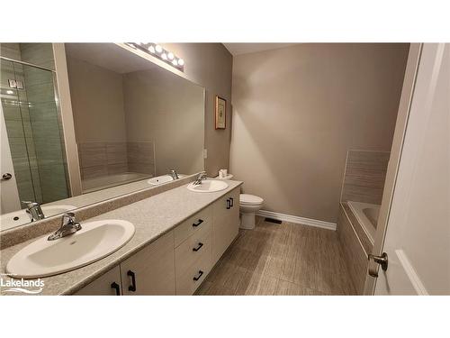 11 Prescott Crescent, Bracebridge, ON - Indoor Photo Showing Bathroom