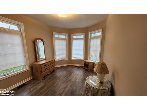 11 Prescott Crescent, Bracebridge, ON - Indoor Photo Showing Other Room