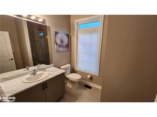 11 Prescott Crescent, Bracebridge, ON - Indoor Photo Showing Bathroom