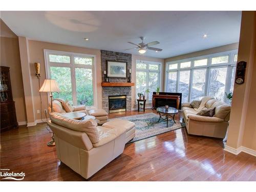 20 Baypoint Court, Gravenhurst, ON - Indoor Photo Showing Living Room With Fireplace