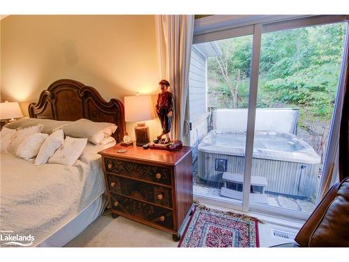 20 Baypoint Court, Gravenhurst, ON - Indoor Photo Showing Bedroom