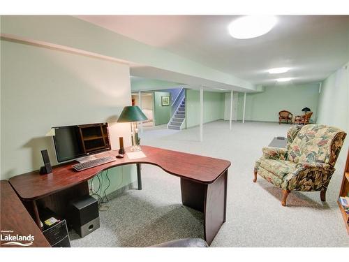 20 Baypoint Court, Gravenhurst, ON - Indoor Photo Showing Office