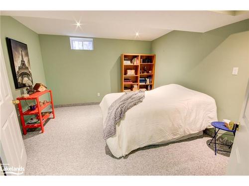 20 Baypoint Court, Gravenhurst, ON - Indoor Photo Showing Bedroom