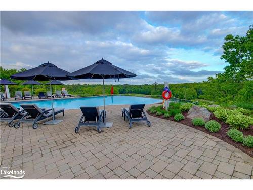 20 Baypoint Court, Gravenhurst, ON - Outdoor With In Ground Pool