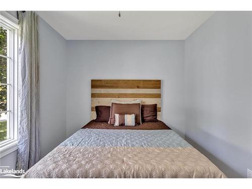 9 Middleton Drive, Peterborough, ON - Indoor Photo Showing Bedroom